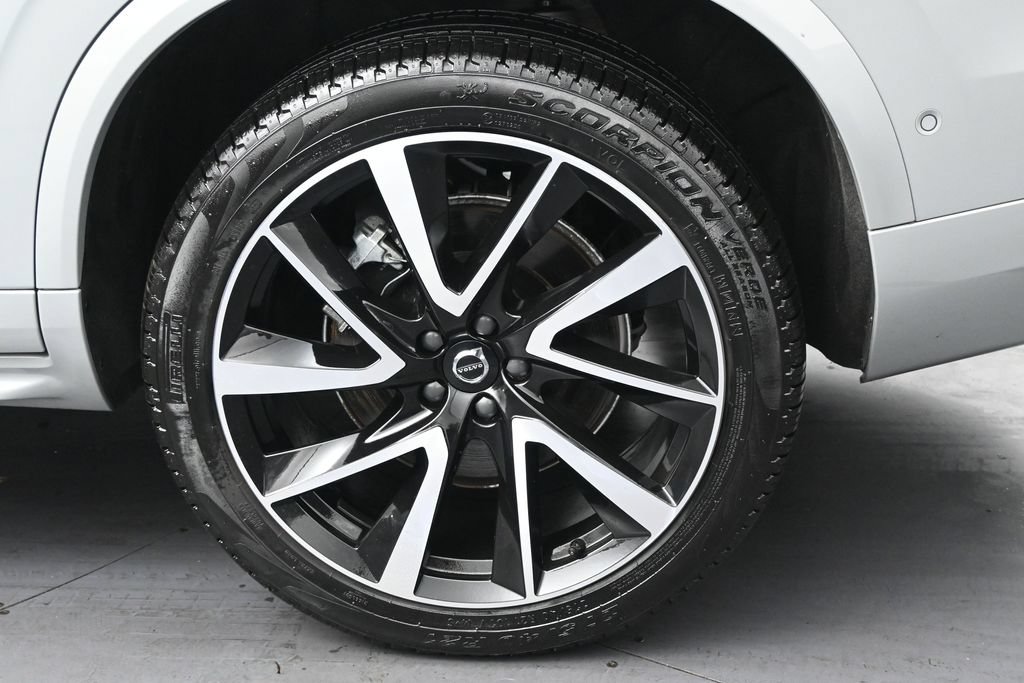 Used 2025 Volvo XC90 B5 Plus w/ Protection Package AWD/4WD image 34