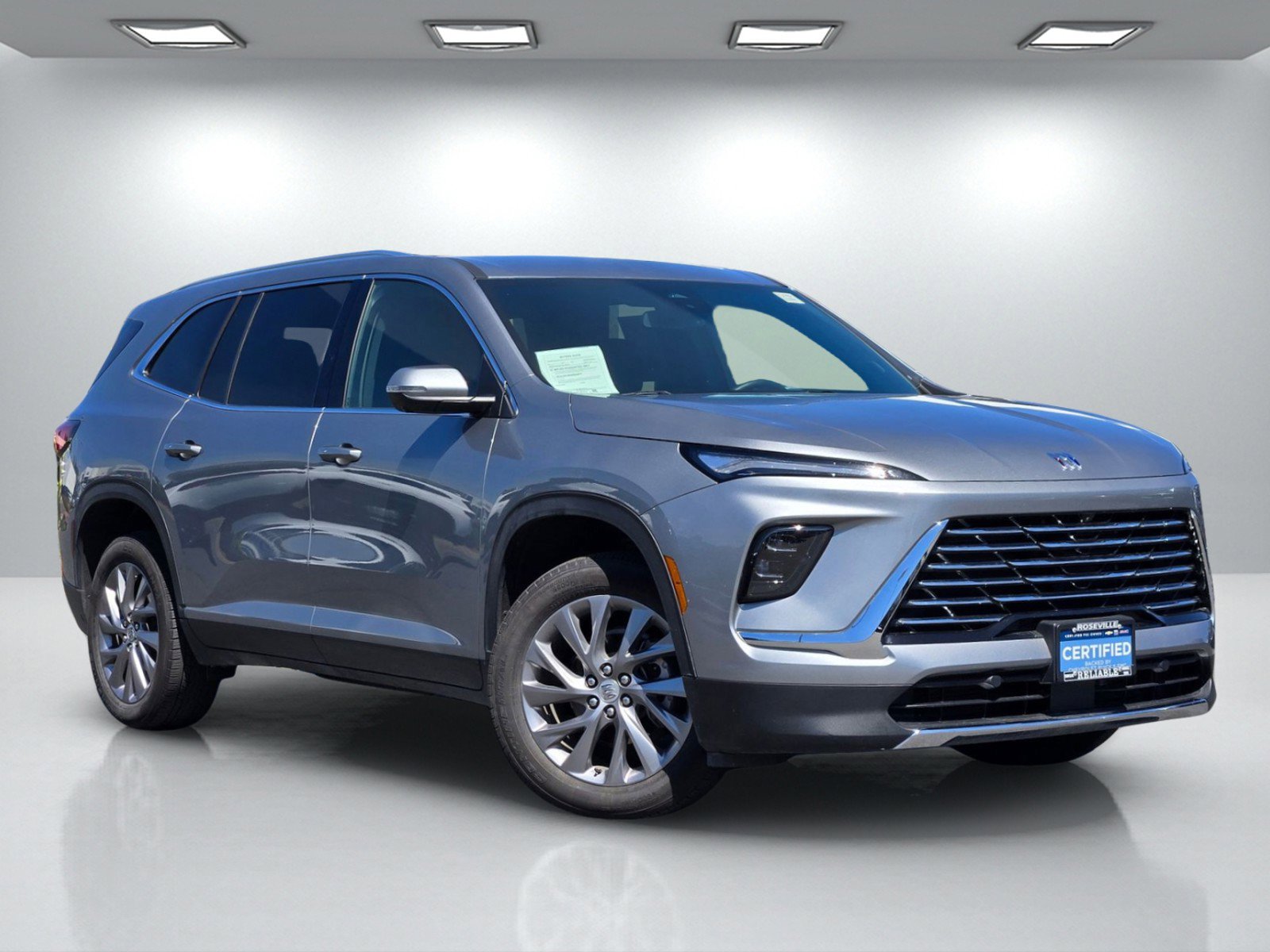 Certified 2025 Buick Enclave Preferred AWD/4WD image 1