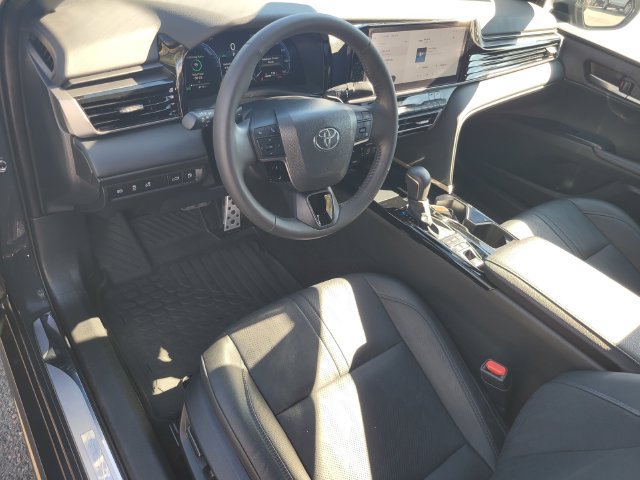 Used 2025 Toyota Camry XSE FWD image 9