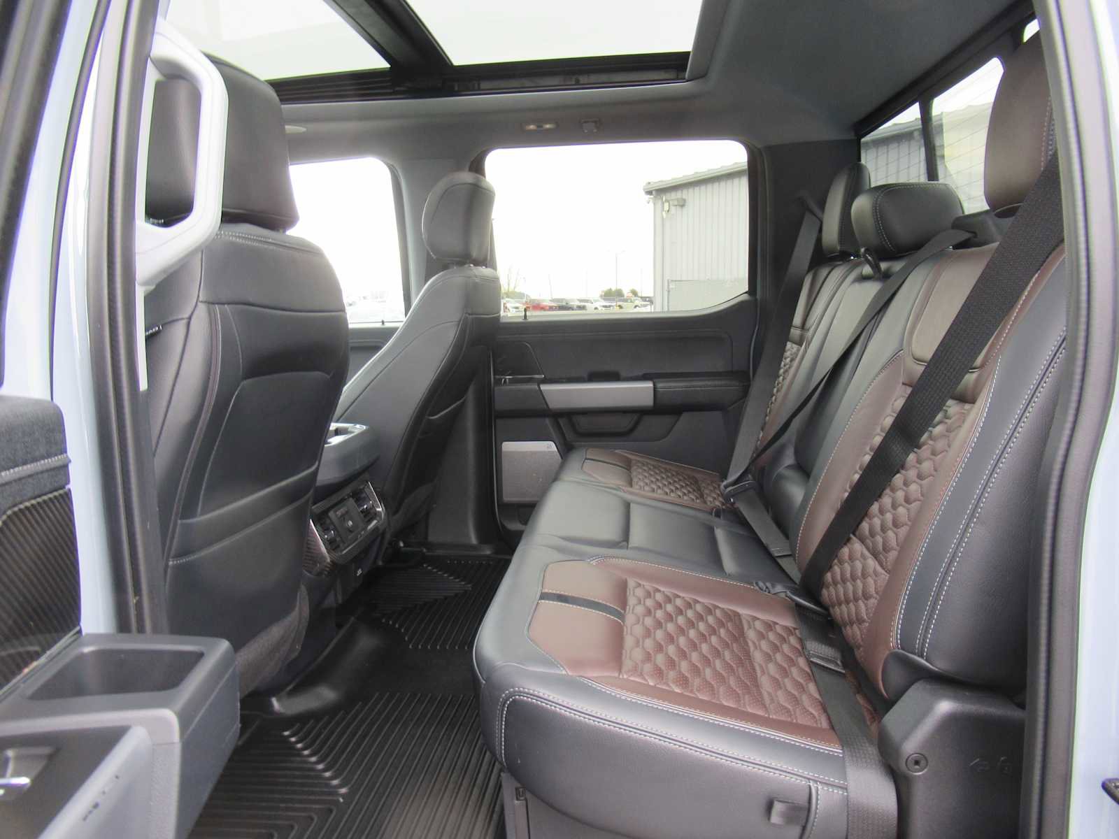 Used 2024 Ford F250 Lariat w/ Lariat Ultimate Package image 22