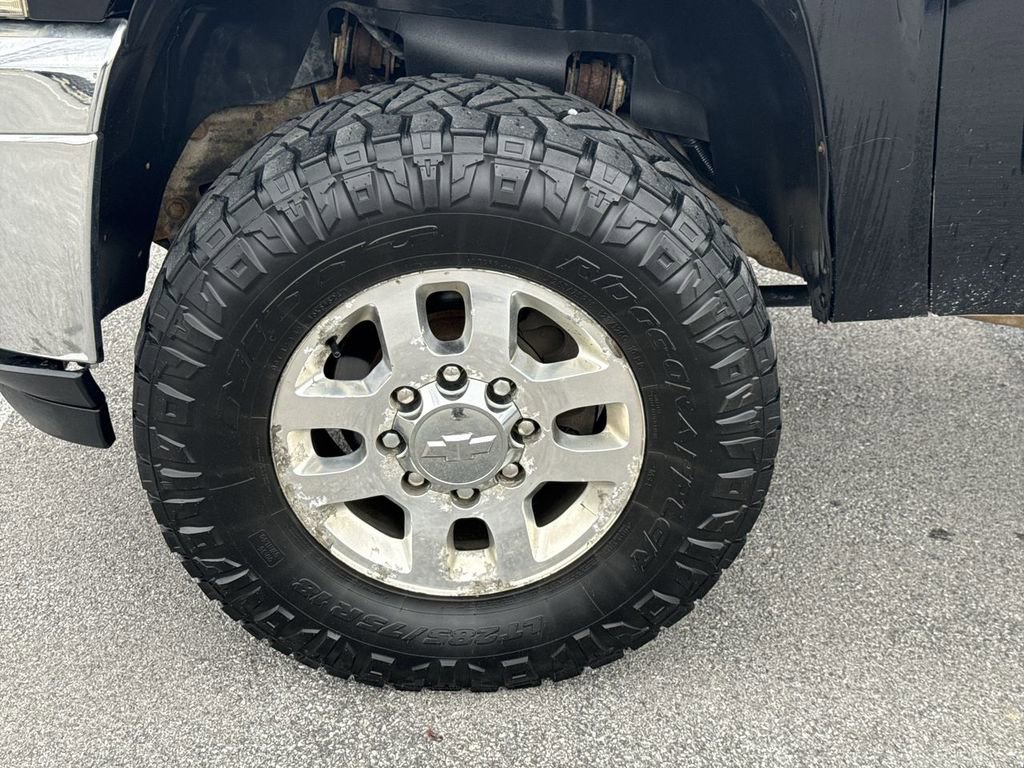 Used 2013 Chevrolet Silverado 2500 LT w/ Suspension Package, Off-Road AWD/4WD image 10