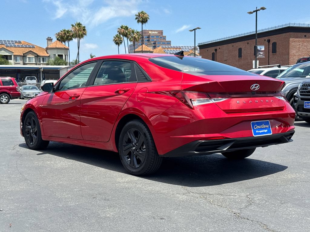 Used 2023 Hyundai Elantra SEL FWD image 10