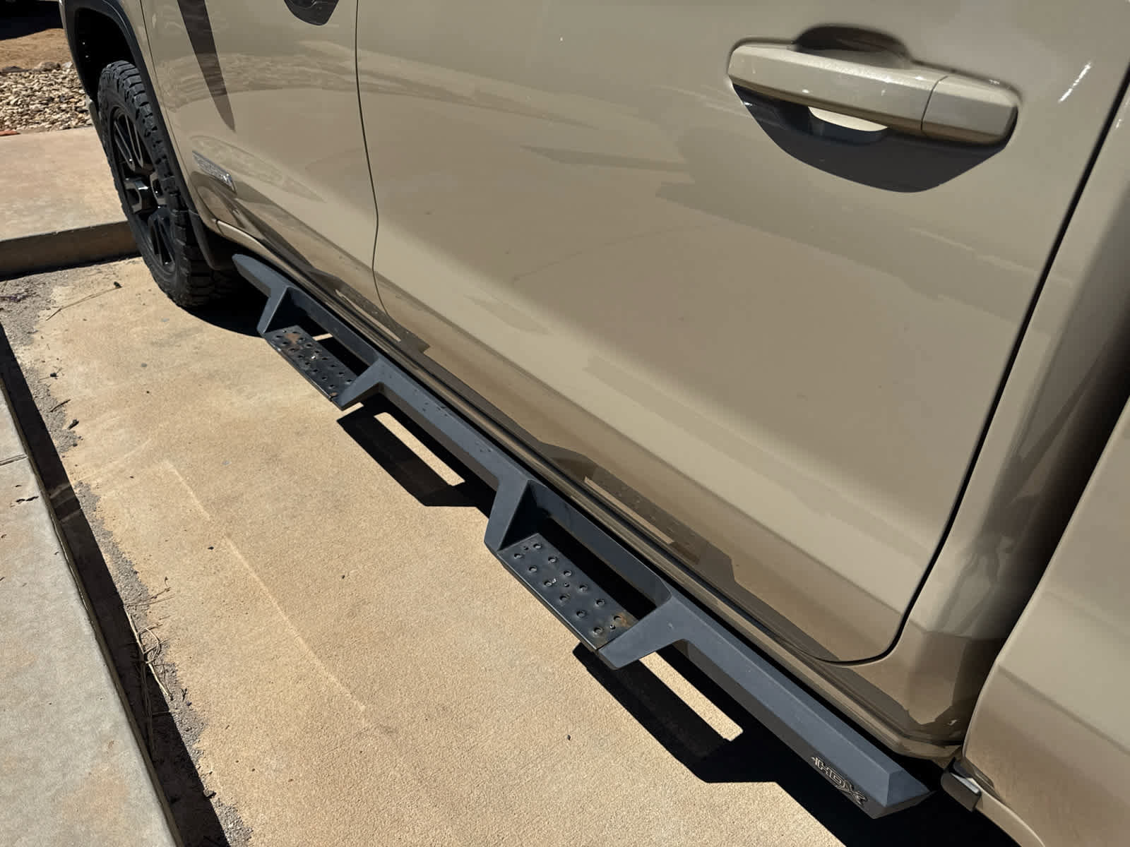 Used 2022 GMC Sierra 1500 Elevation image 8