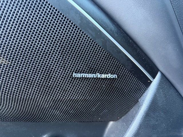 Used 2020 Kia Cadenza Limited image 13