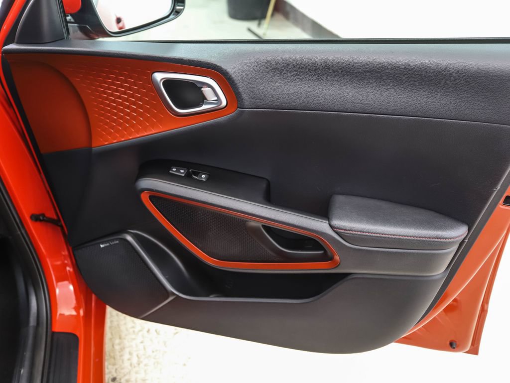 Used 2022 Kia Soul Turbo image 28
