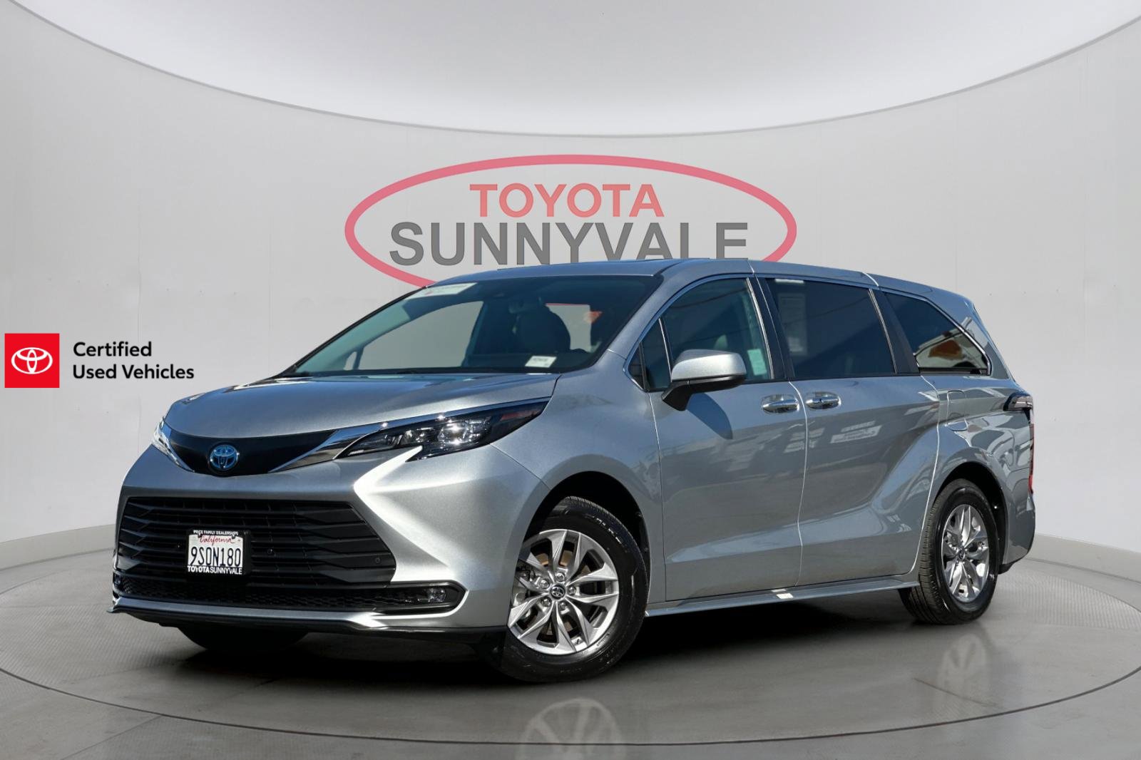 Certified 2025 Toyota Sienna XLE