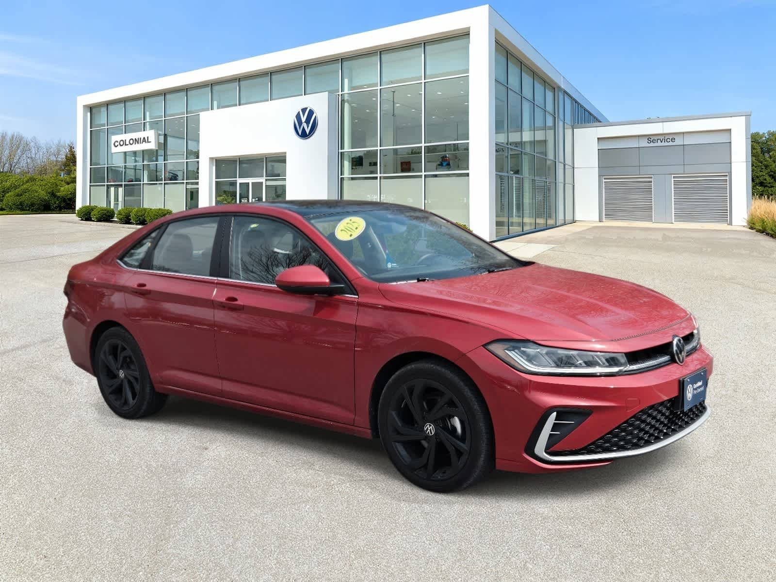 Certified 2025 Volkswagen Jetta SE w/ Sunroof Package image 9
