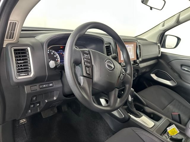 Used 2024 Nissan Frontier SV image 13