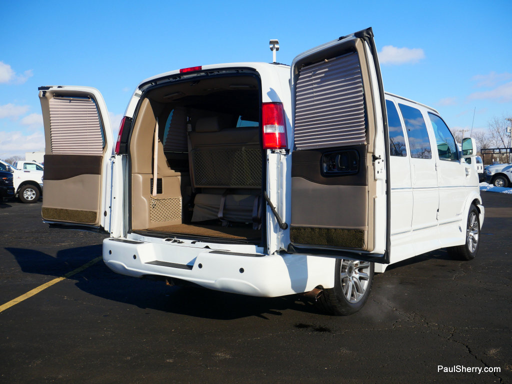 Used 2019 Chevrolet Express 2500 w/ Enhanced Convenience Package RWD image 26