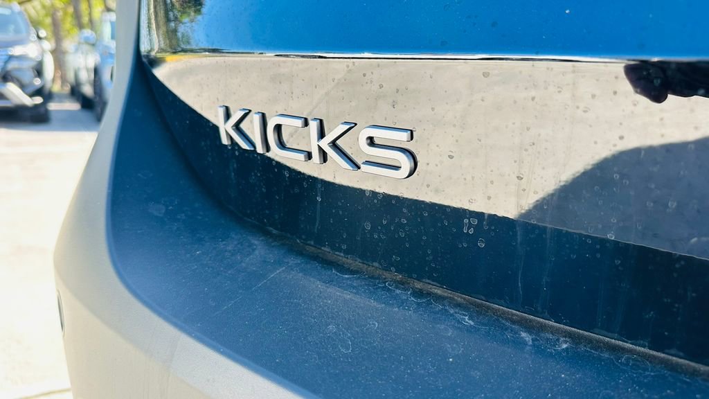New 2026 Nissan Kicks SR FWD image 10