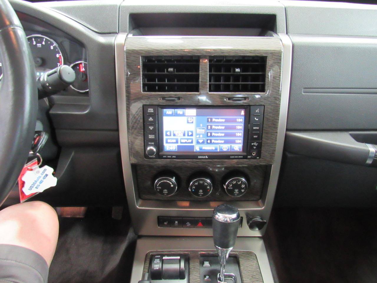 Used 2012 Jeep Liberty Limited Jet w/ Chrome Accents Group AWD/4WD image 18