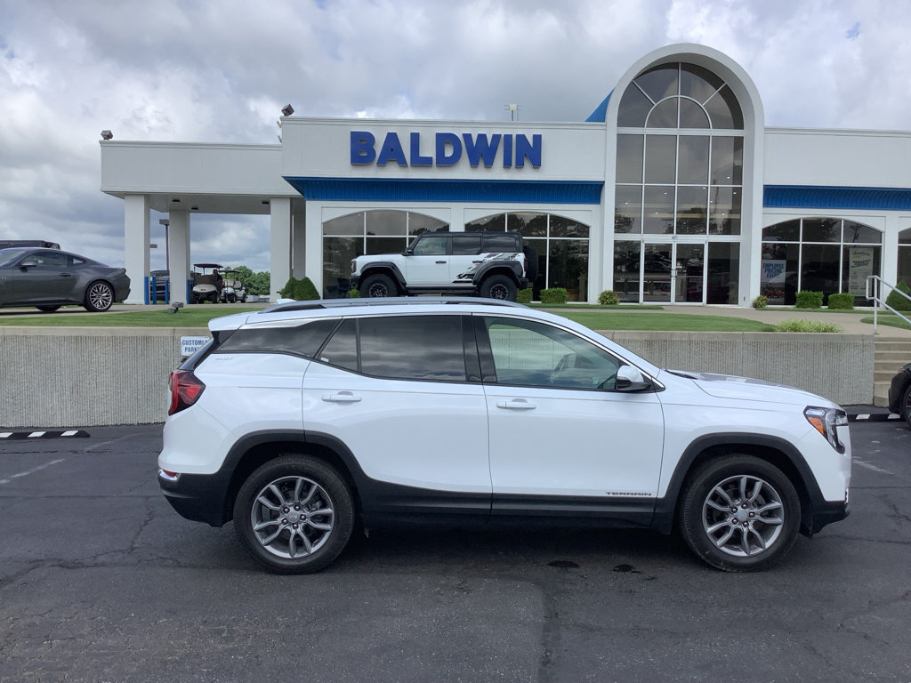 Used 2022 GMC Terrain SLT AWD/4WD image 8