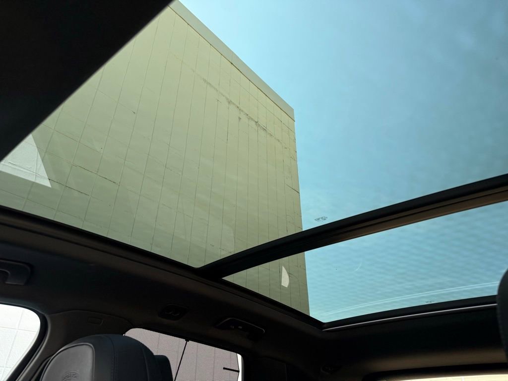 Used 2023 Porsche Cayenne image 38