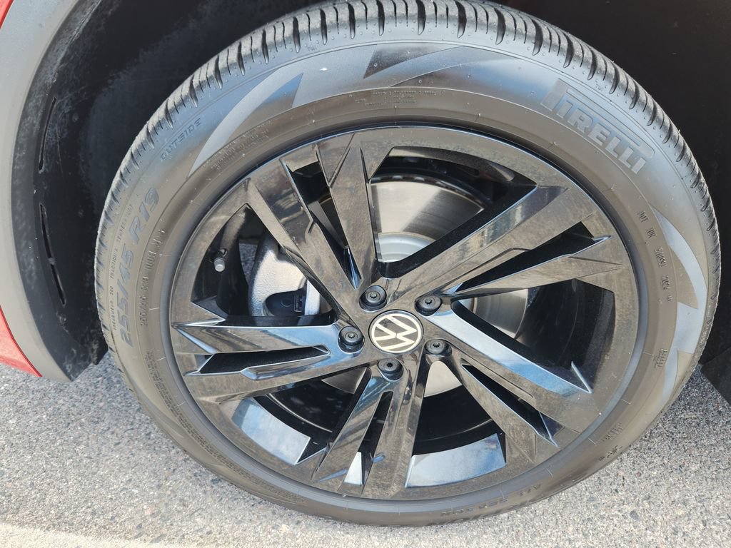 Certified 2024 Volkswagen Tiguan SE R-Line w/ MDO Package, Two-Row AWD/4WD image 18