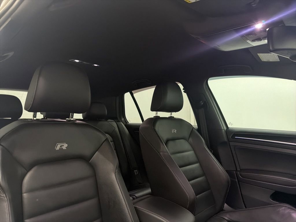 Used 2016 Volkswagen Golf 4-Door image 29