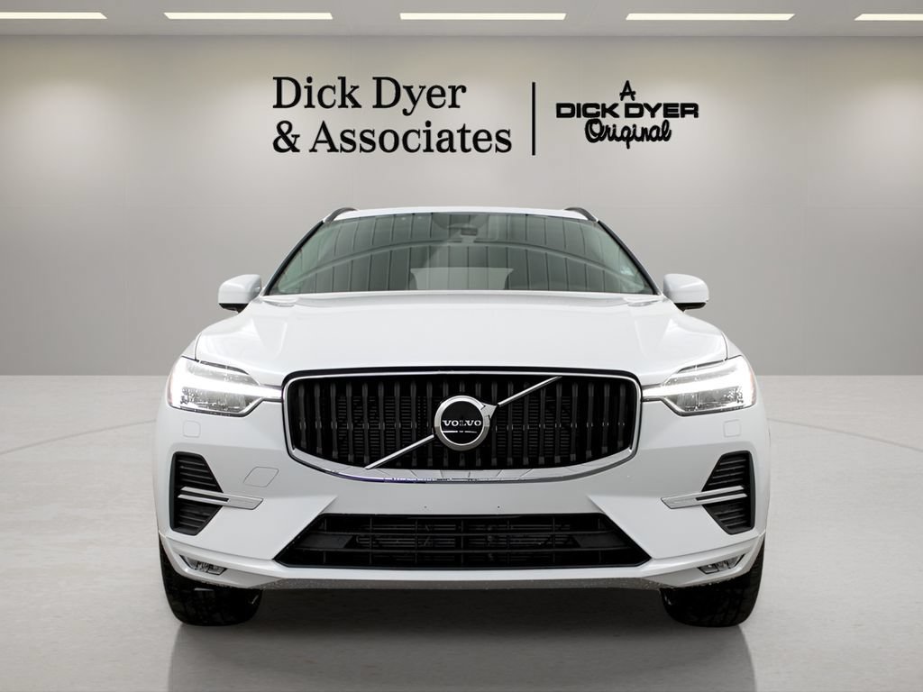 Used 2023 Volvo XC60 B5 Core w/ Climate Package AWD/4WD image 8