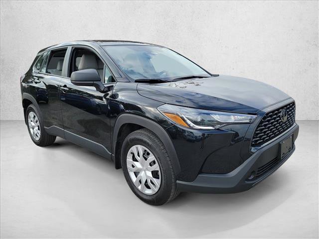 Used 2025 Toyota Corolla Cross L image 3