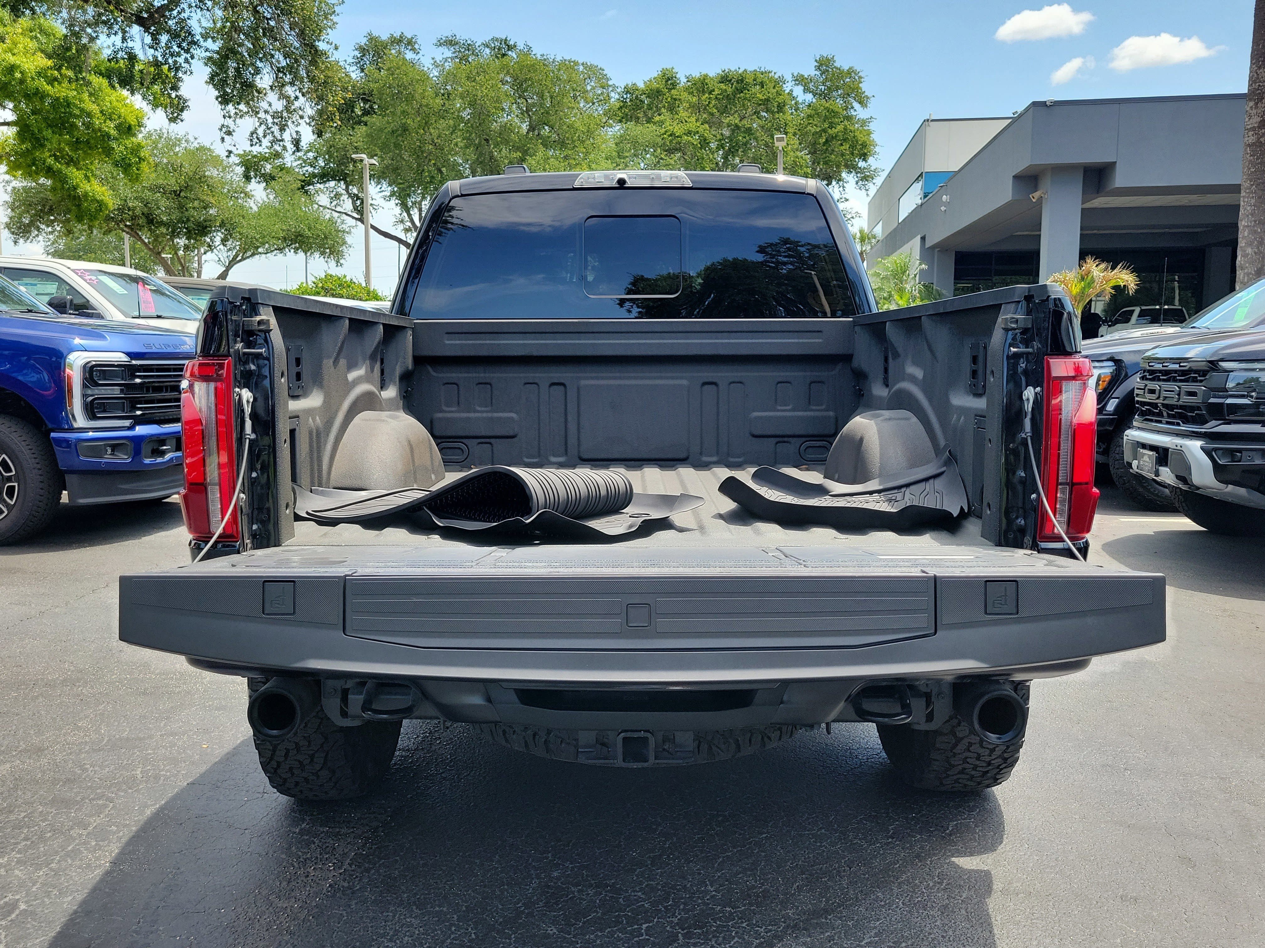Certified 2025 Ford F150 Raptor w/ Equipment Group 803A Raptor R AWD/4WD image 11
