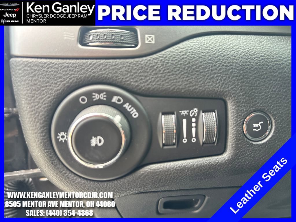 Used 2019 Jeep Cherokee Limited AWD/4WD image 14