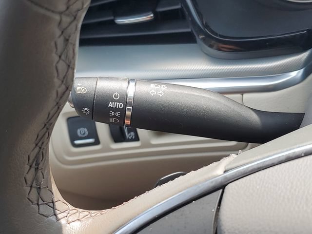 Certified 2024 Cadillac XT5 Premium Luxury w/ LPO, Floor Liner Package AWD/4WD image 19