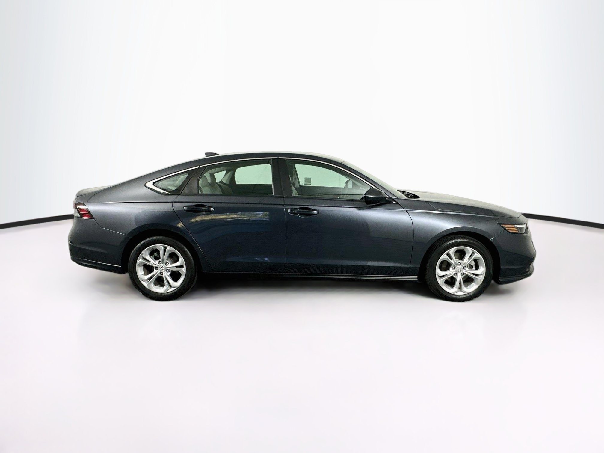 Used 2023 Honda Accord LX image 10