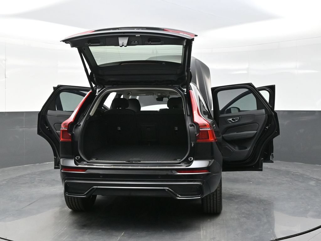 Used 2026 Volvo XC60 B5 Plus AWD/4WD image 43