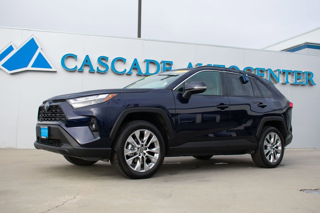 Used 2025 Toyota RAV4 XLE Premium video 1