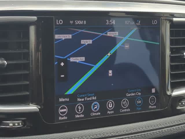 Certified 2018 Chrysler Pacifica Limited FWD image 32