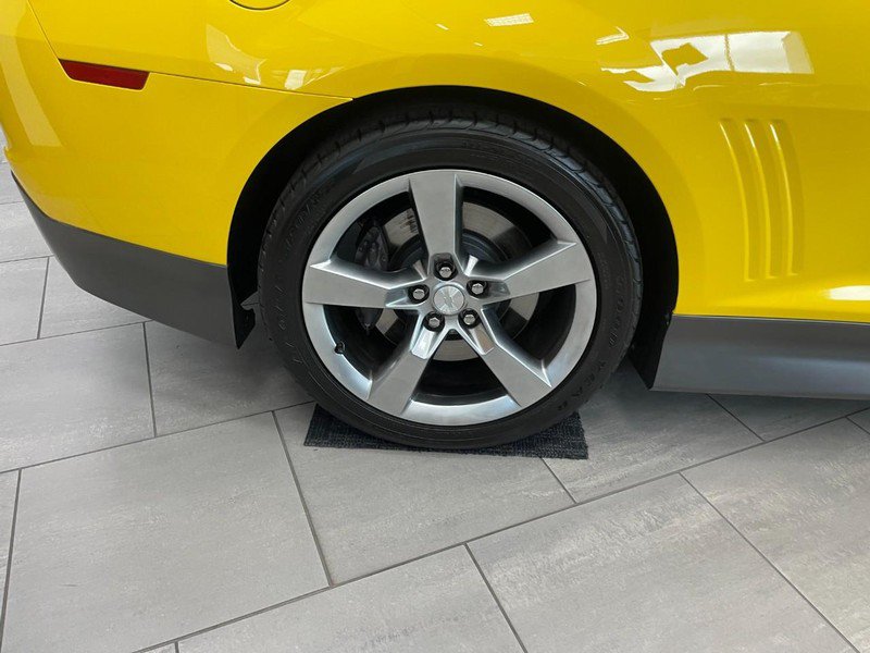 Used 2010 Chevrolet Camaro SS w/ LPO, Ground Effects Package RWD image 8