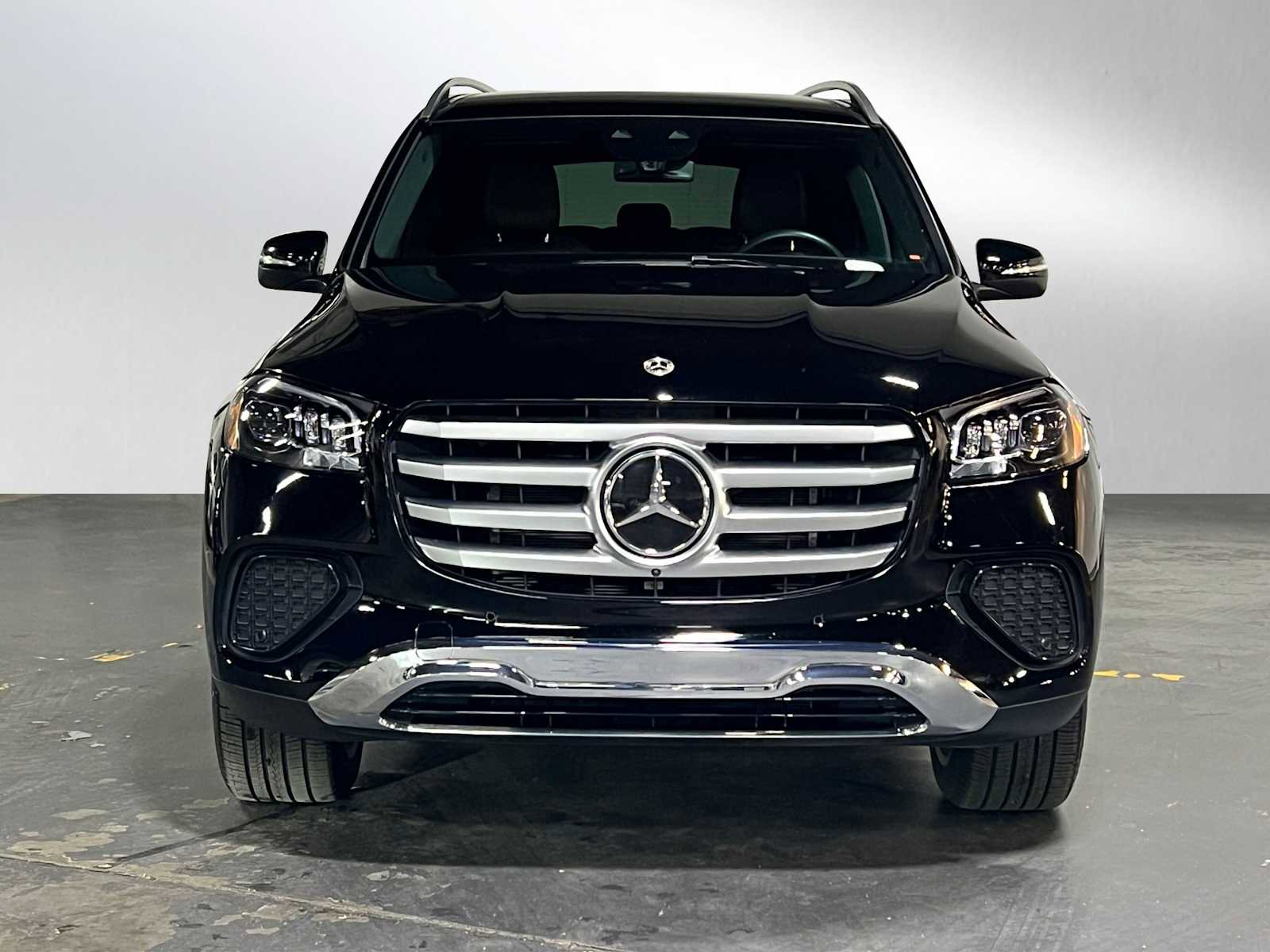 Certified 2025 Mercedes-Benz GLS 450 4MATIC image 8