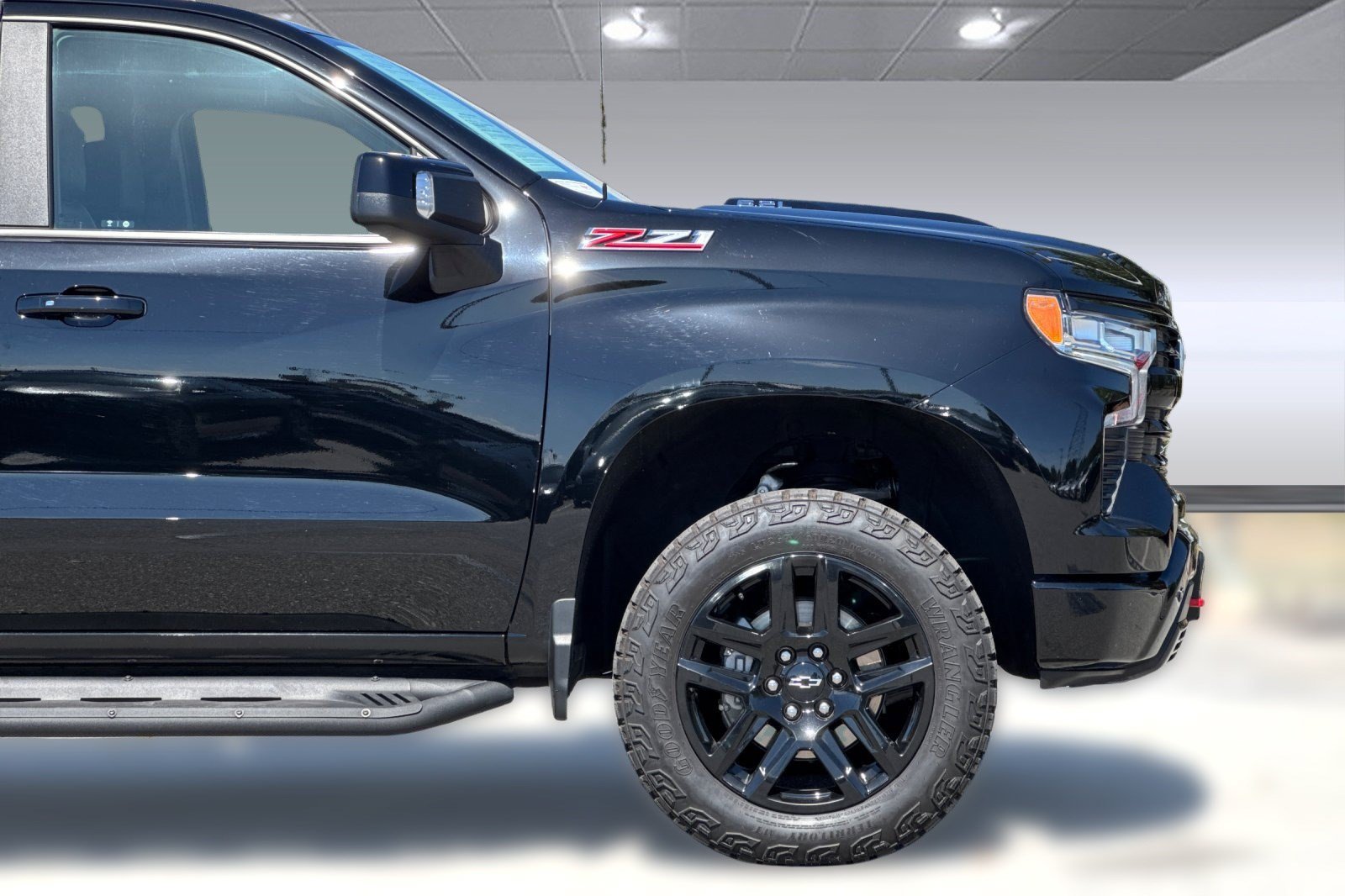 Used 2025 Chevrolet Silverado 1500 LT Trail Boss w/ LT Trail Boss Premium Package AWD/4WD image 34