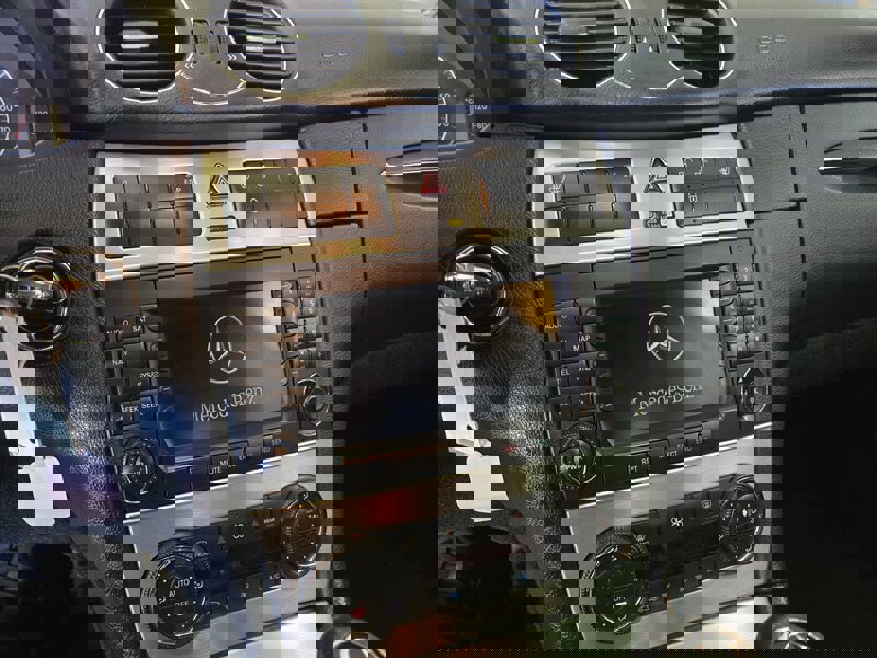 Used 2009 Mercedes-Benz CLK 350 Coupe image 16