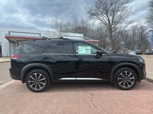 New 2026 Nissan Pathfinder Platinum image 1