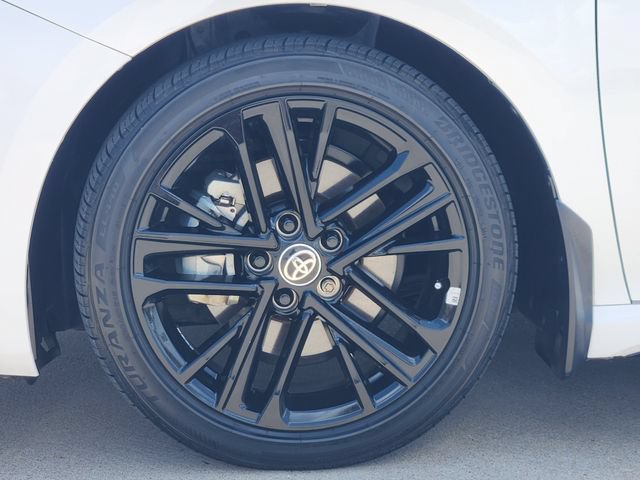 Used 2025 Toyota Camry SE w/ Convenience Package FWD image 10