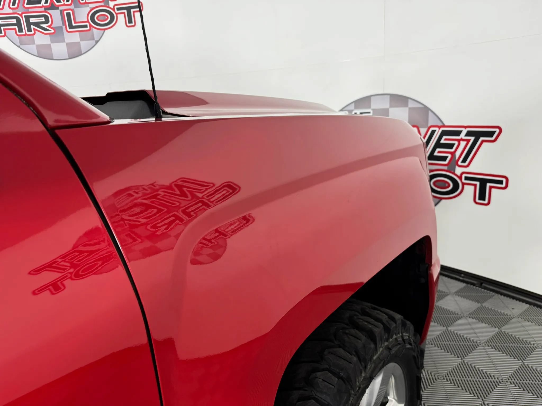 Used 2018 Chevrolet Silverado 1500 LT w/ All Star Edition AWD/4WD image 29