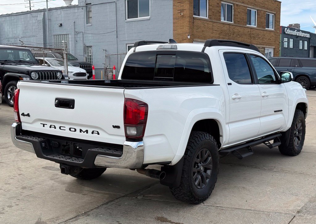 Used 2020 Toyota Tacoma SR5 w/ Blackout Package AWD/4WD image 6