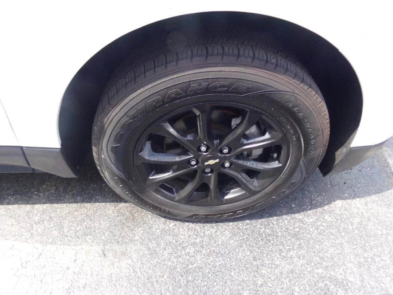 Used 2021 Chevrolet Equinox LT image 38