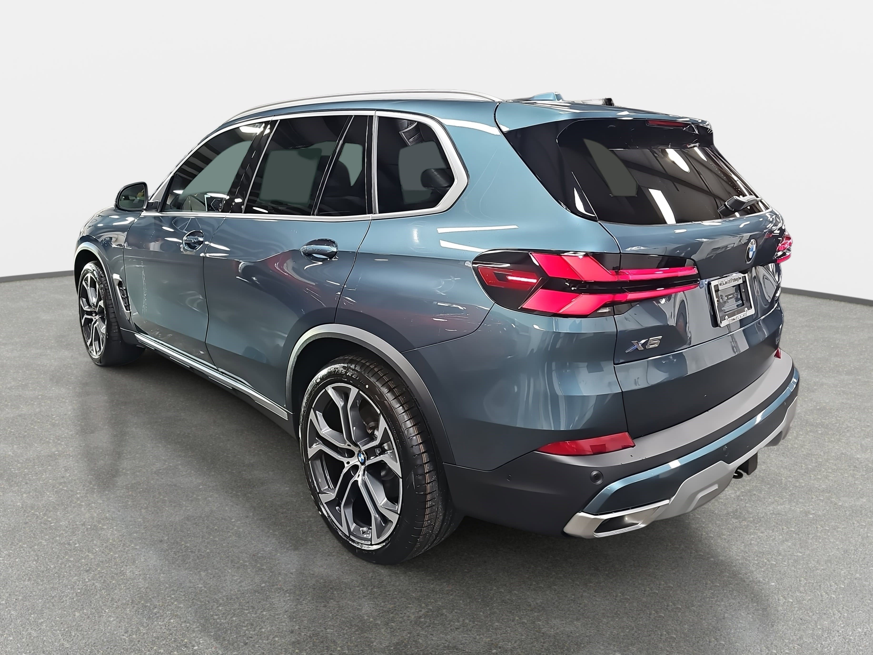 New 2026 BMW X5 xDrive40i w/ Climate Comfort Package image 6
