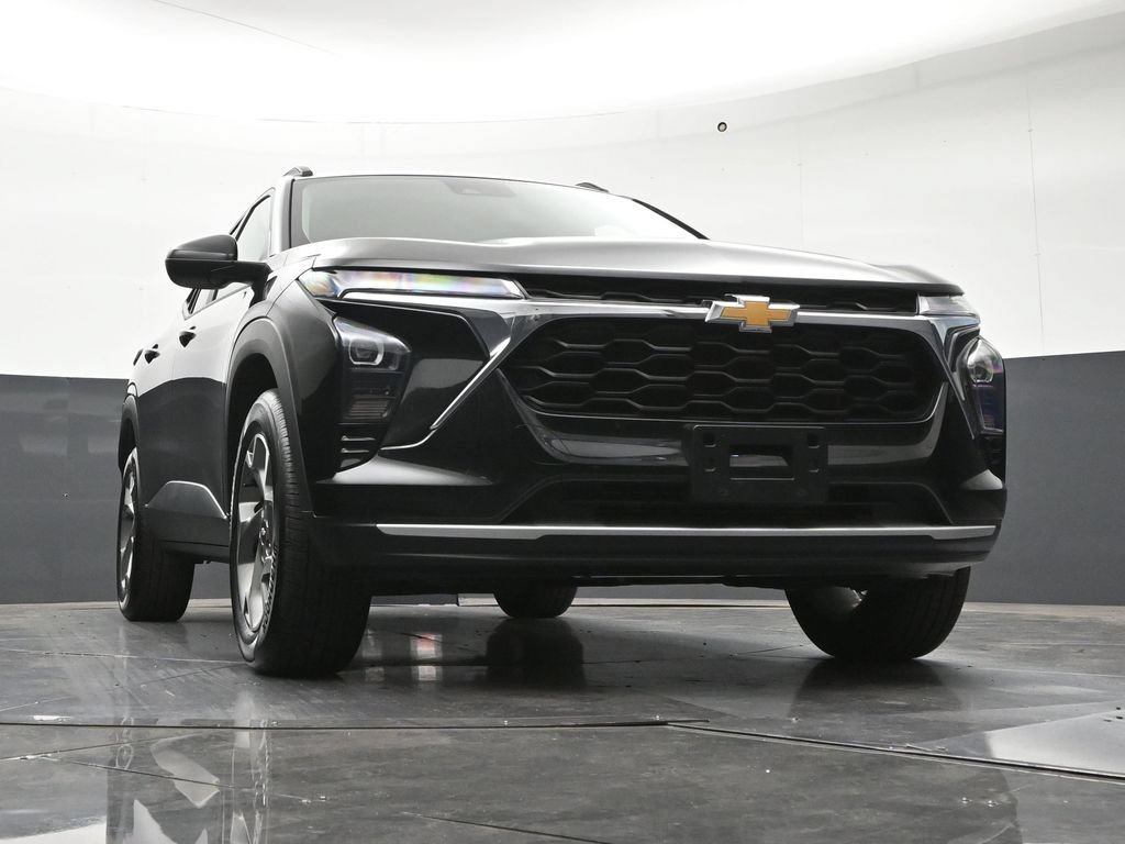 Used 2024 Chevrolet Trax LT FWD image 30