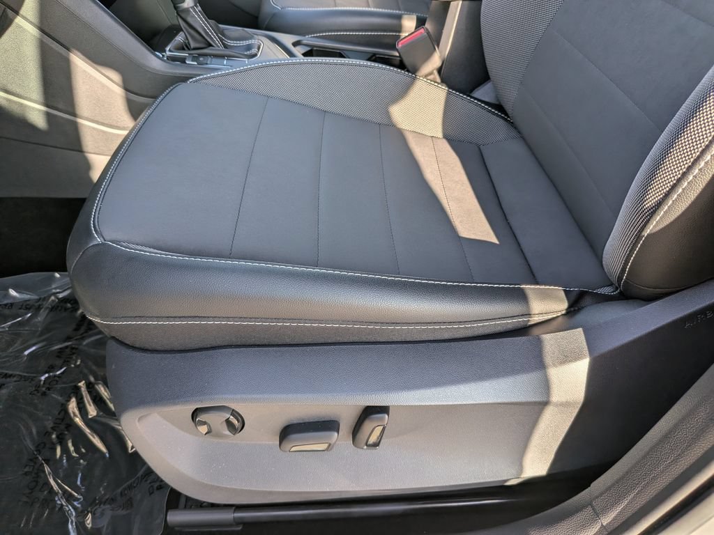 Certified 2023 Volkswagen Taos SE w/ Panoramic Sunroof Package FWD image 18