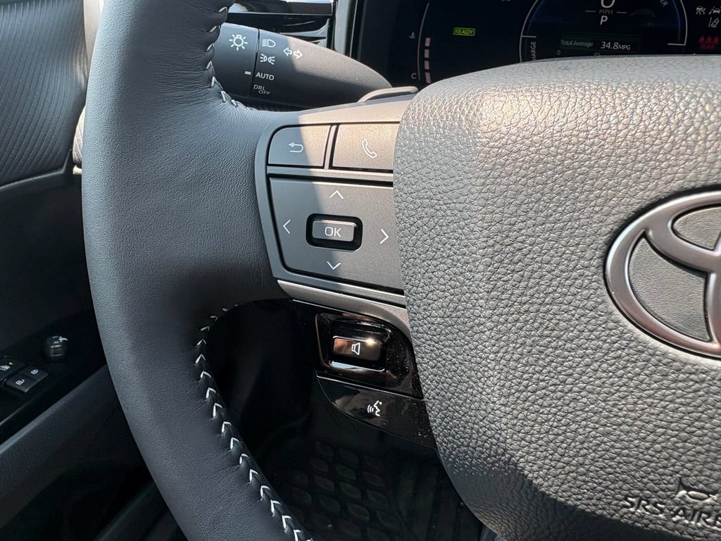 New 2026 Toyota Camry Hybrid FWD image 25
