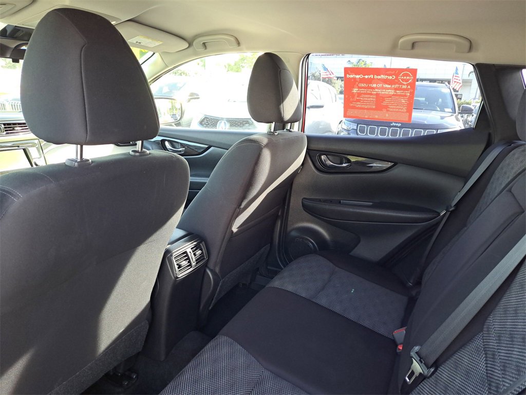 Certified 2022 Nissan Rogue Sport SV image 8