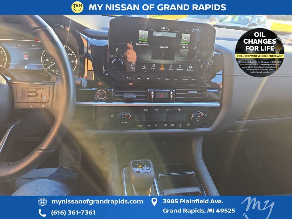 Used 2023 Nissan Pathfinder SL image 41