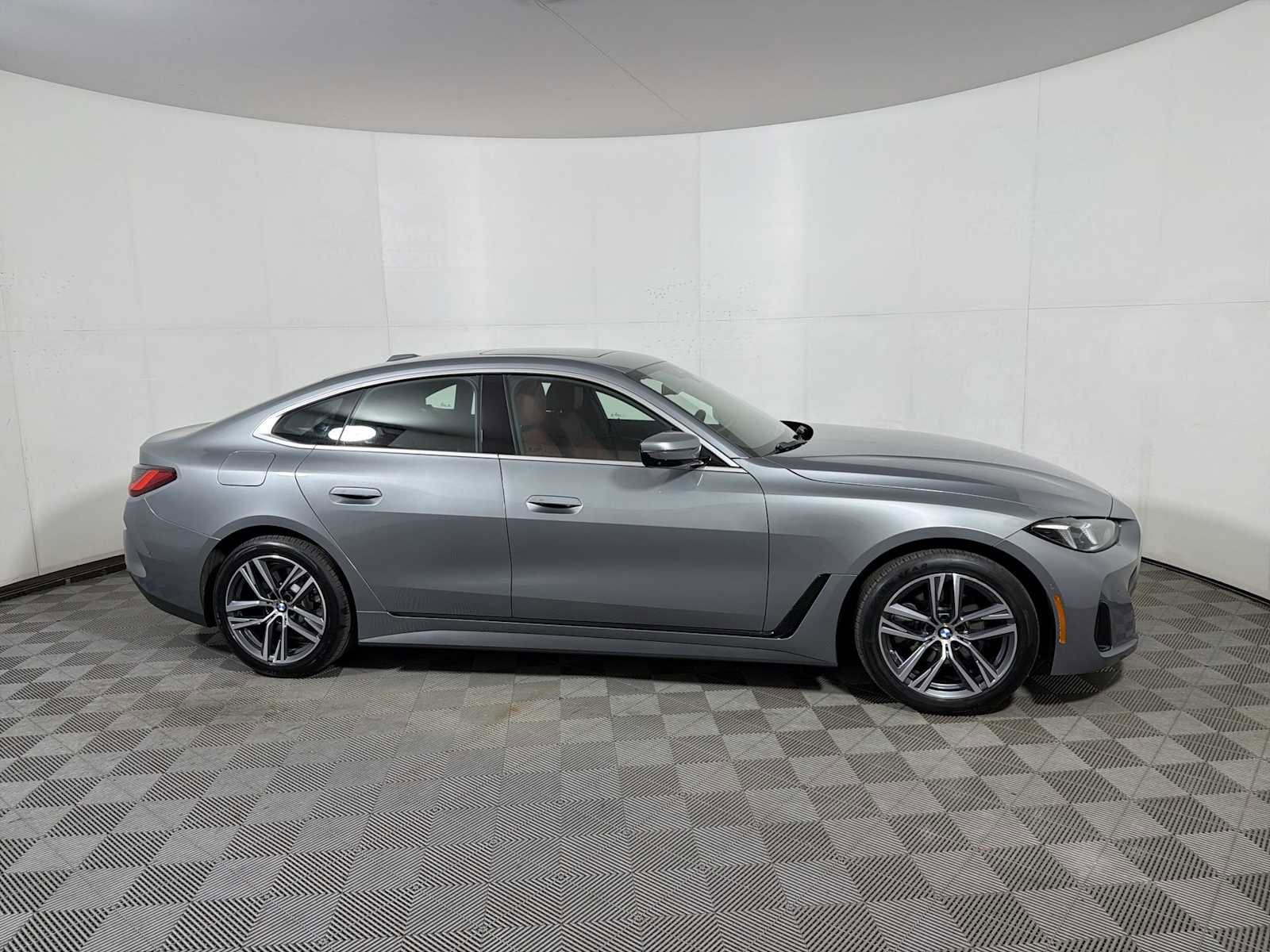 Used 2025 BMW 430i w/ Premium Package image 7