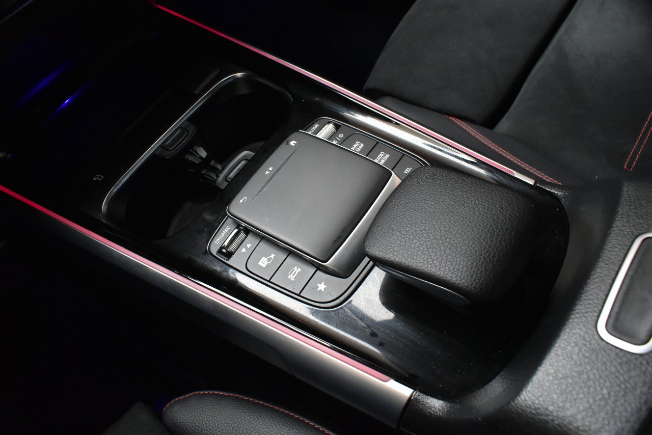Used 2022 Mercedes-Benz EQB 300 4MATIC image 25