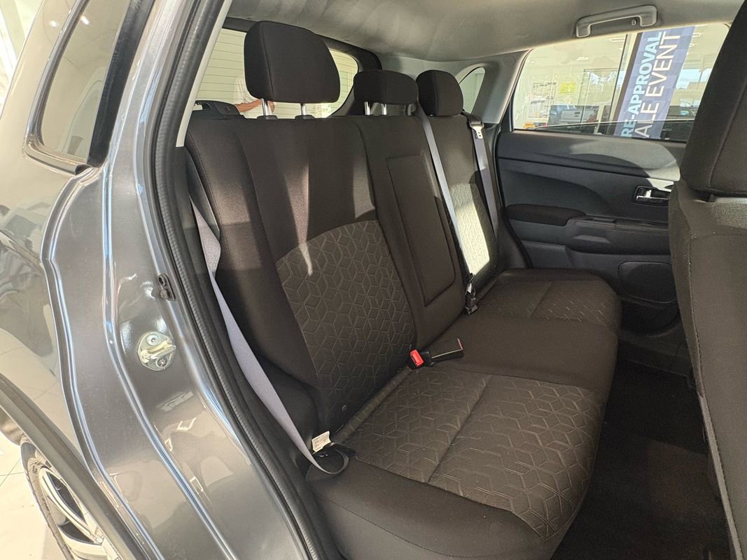 Used 2025 Mitsubishi Outlander Sport ES AWD/4WD image 24