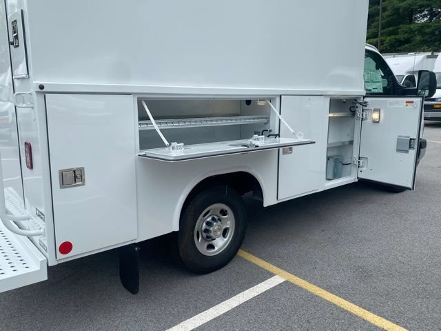 New 2025 Chevrolet Express 3500 w/ Power Convenience Package RWD image 12