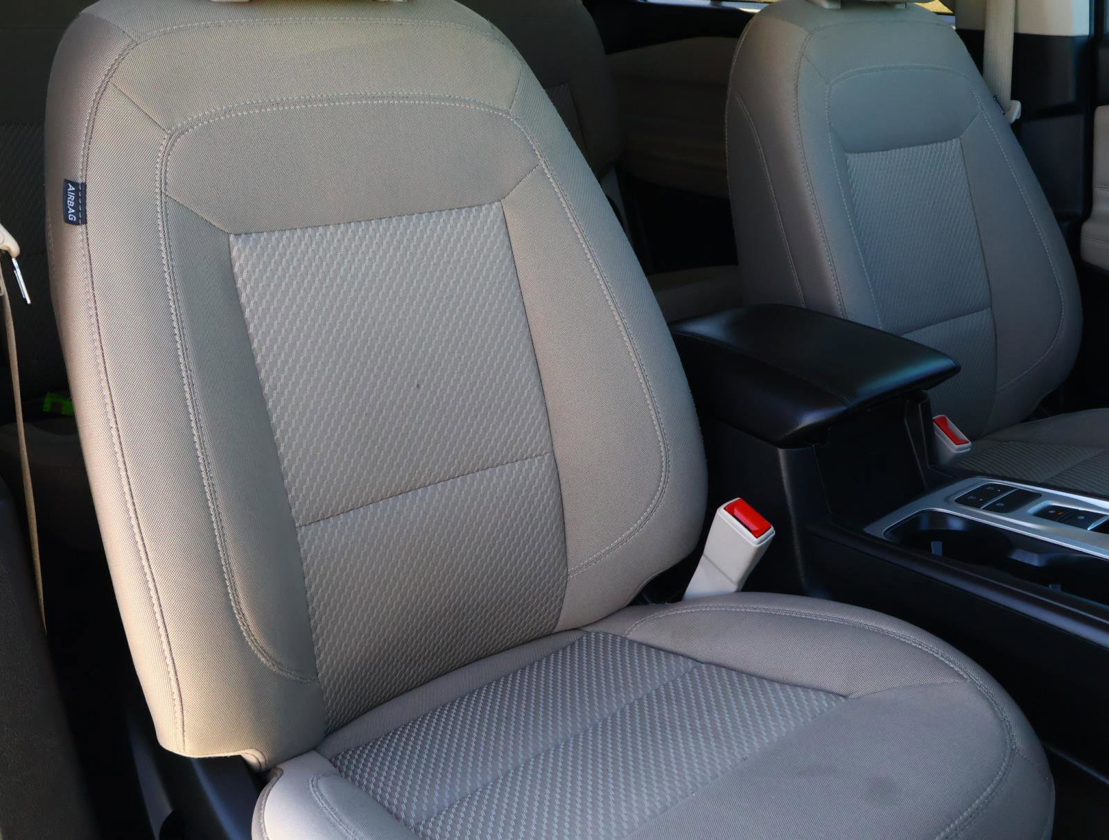 Used 2023 Ford Explorer XLT image 17