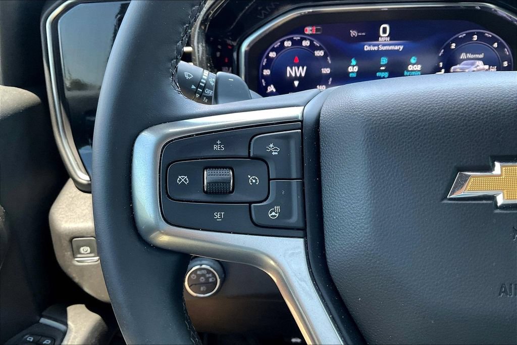 Used 2025 Chevrolet Silverado 1500 LTZ AWD/4WD image 10