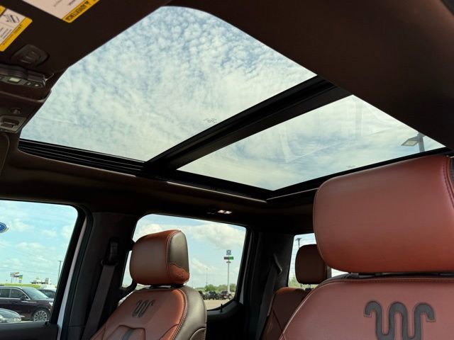 Used 2022 Ford F350 King Ranch w/ King Ranch Ultimate Package AWD/4WD image 22